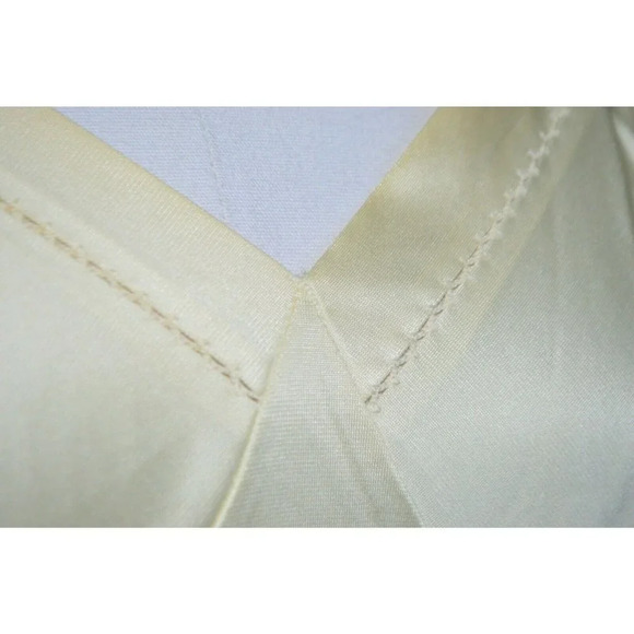 Kayser Slip Beige Size 36 T Nylon Sheer Hem Vintage 1950s - Picture 3 of 8
